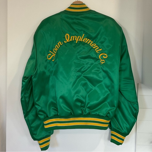 Holloway John Deere bomber jacket. Embroidered Sloan implement co. Men’s large - Picture 12 of 13